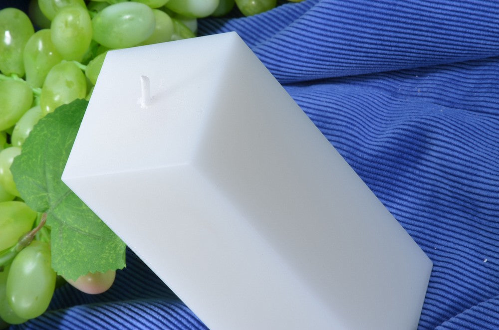 Quadrant candle, WHITE PEARL MATTE, height 16 cm