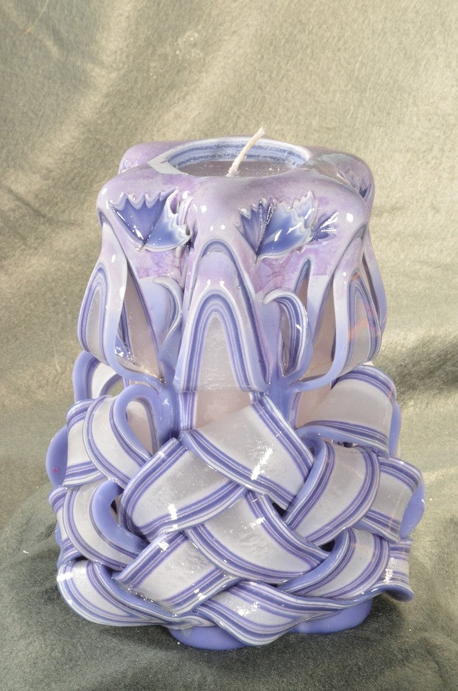 Collectie 2025: Exclusieve Gesneden Kaars, Hoogte: 16 cm, Breedte: 11 cm - s/n: 51521