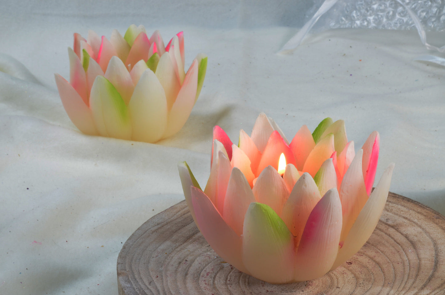 Beautiful XXL Lily floating candle in attractive colours by Candles by Milanne - WATCH VIDEO