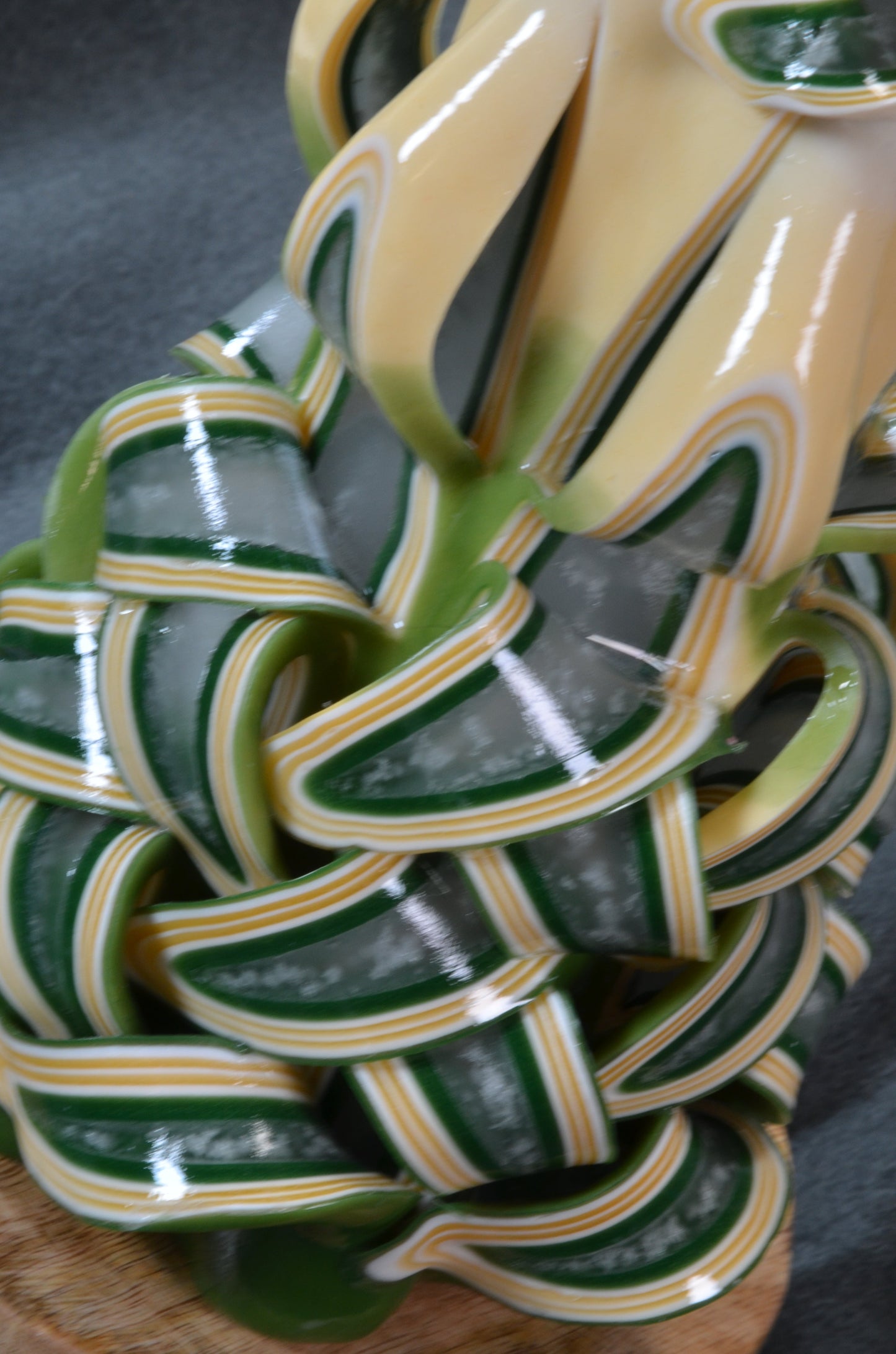 Collection 2025: Exclusive Carved Candle, Height: 23 cm, Width: 11 cm - s/n: 51003