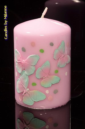 Kaars met 3D Vlinders rond, ROZE, hoogte 10 cm