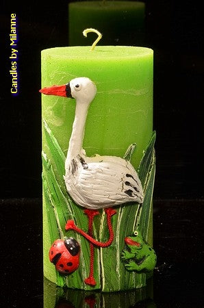 Geburtskerze Storch, rund, GRÜN, H: 15 cm