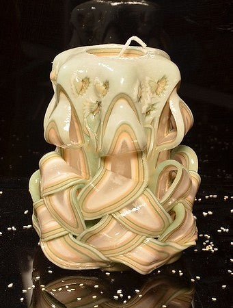 2025 Collection: Exclusive Carved Candle, Height: 16 cm, Width: 11 cm - s/n: 50234