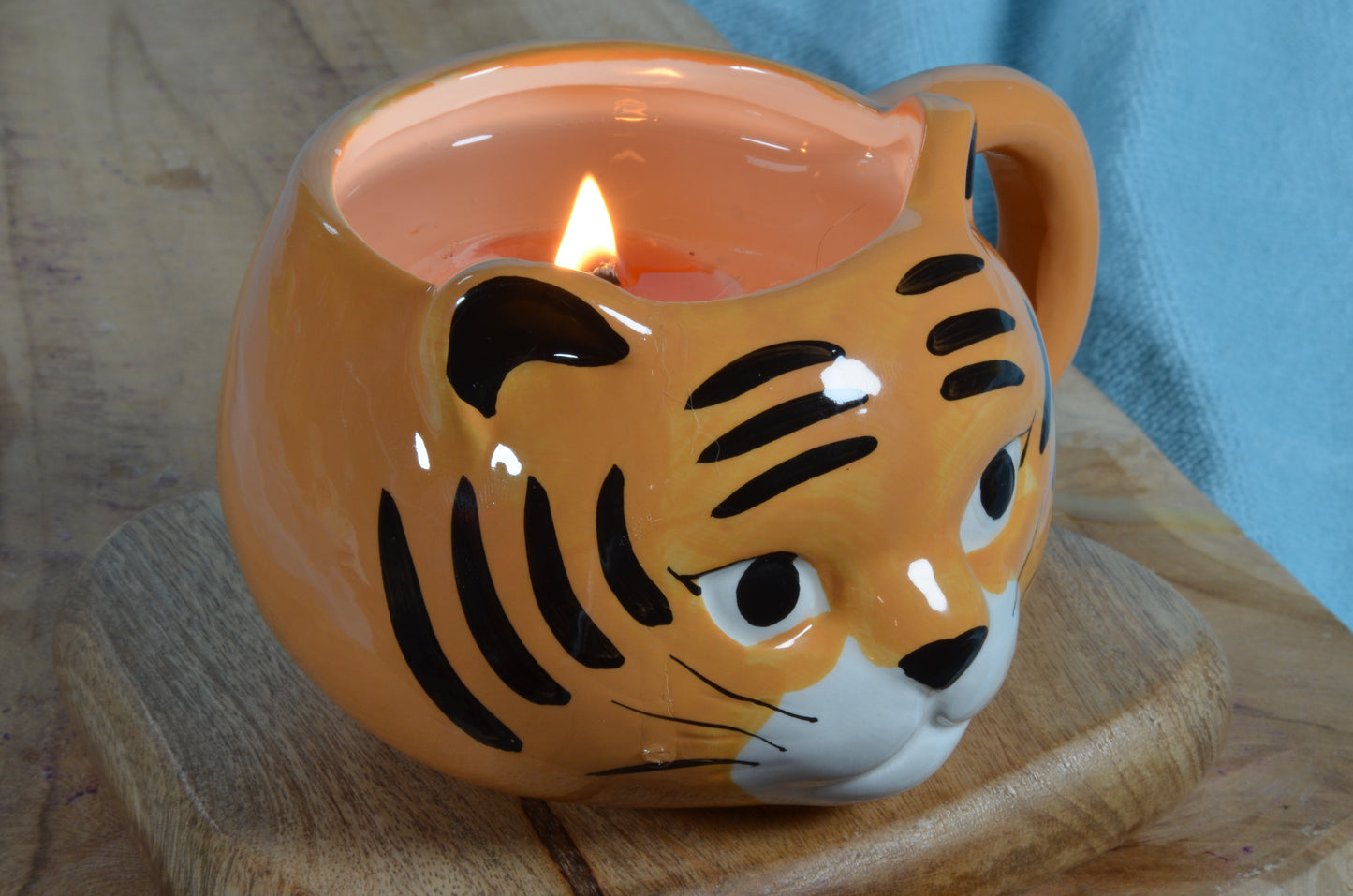 Gelkaars met Houten Pit Tijger design - Gemaakt door Candles by Milanne -  BEKIJK VIDEO