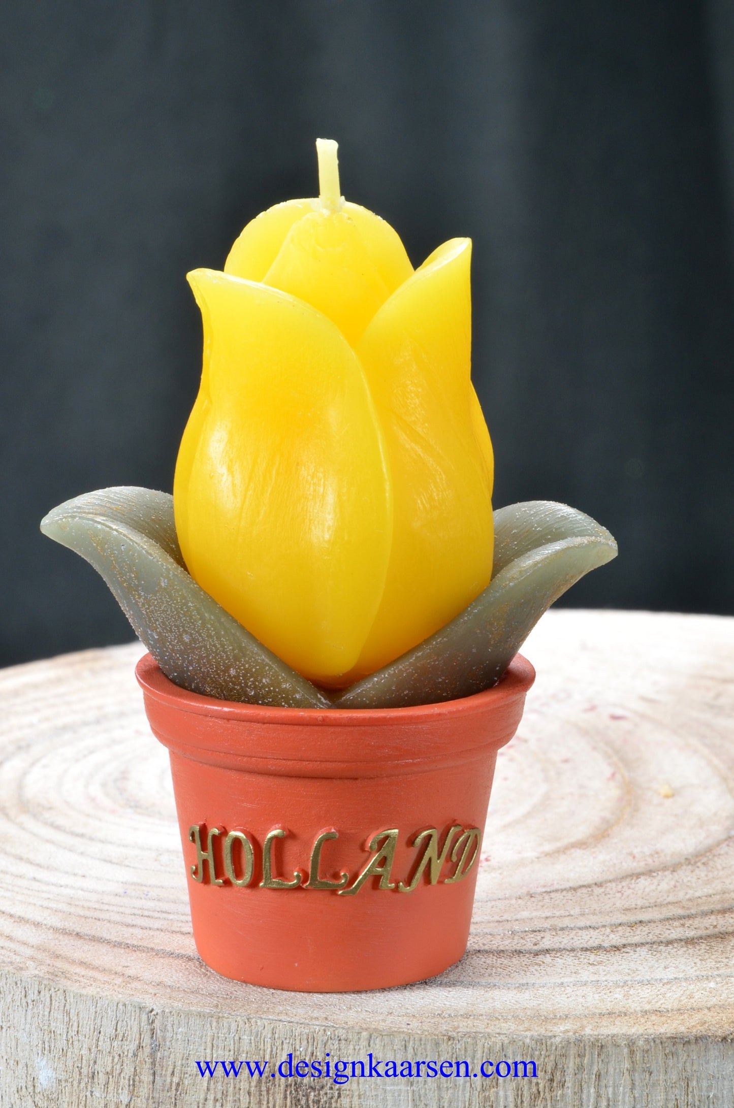 Set of 3 yellow TULIP candles in a beautiful gift box, height: 10 cm